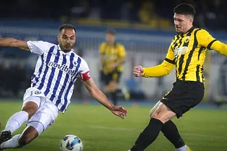 АЕК Атина сдаде първото място след грешна стъпка срещу отбора на бивш треньор на ЦСКА