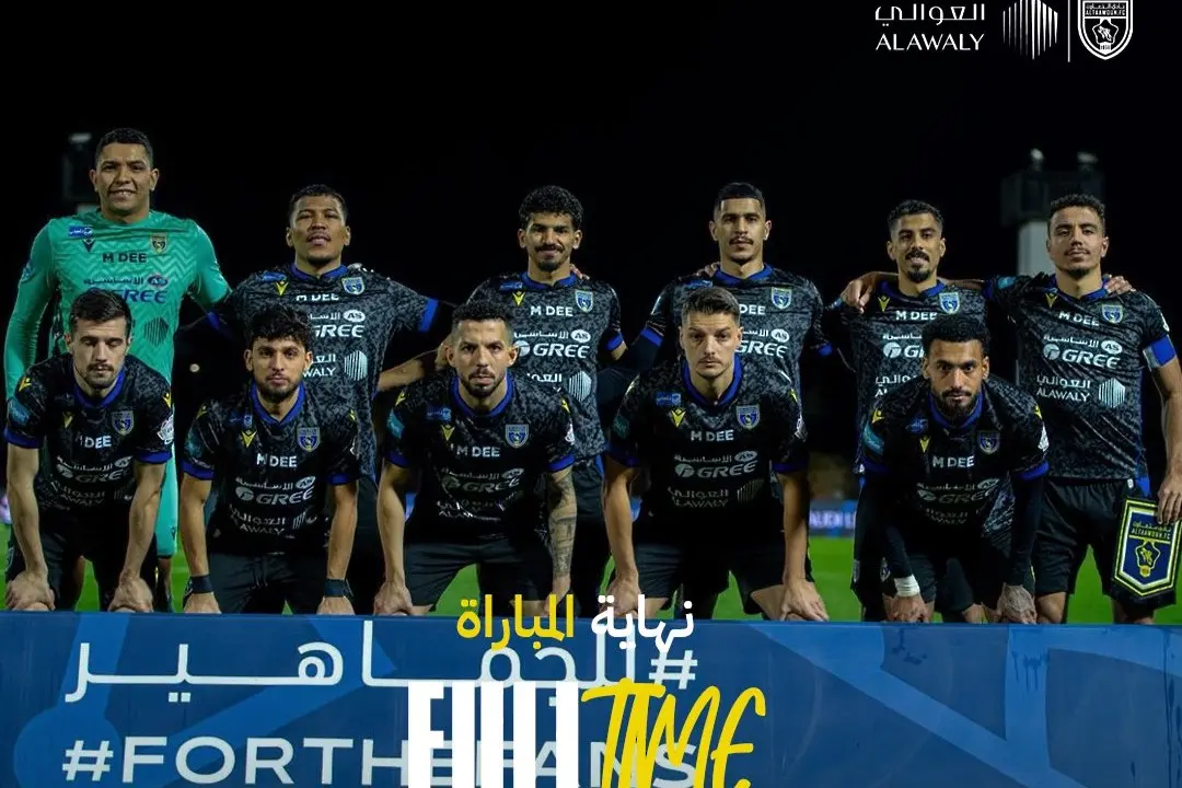 Марин Петков (долу вляво), Ал Таавун / x.com/AltaawounFC