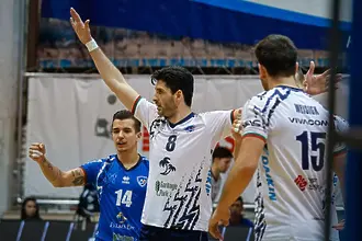 Левски се класира за полуфиналите, Берое изравни серията с ЦСКА 