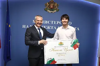 Никола Цолов с премия от 25 000 евро от държавата