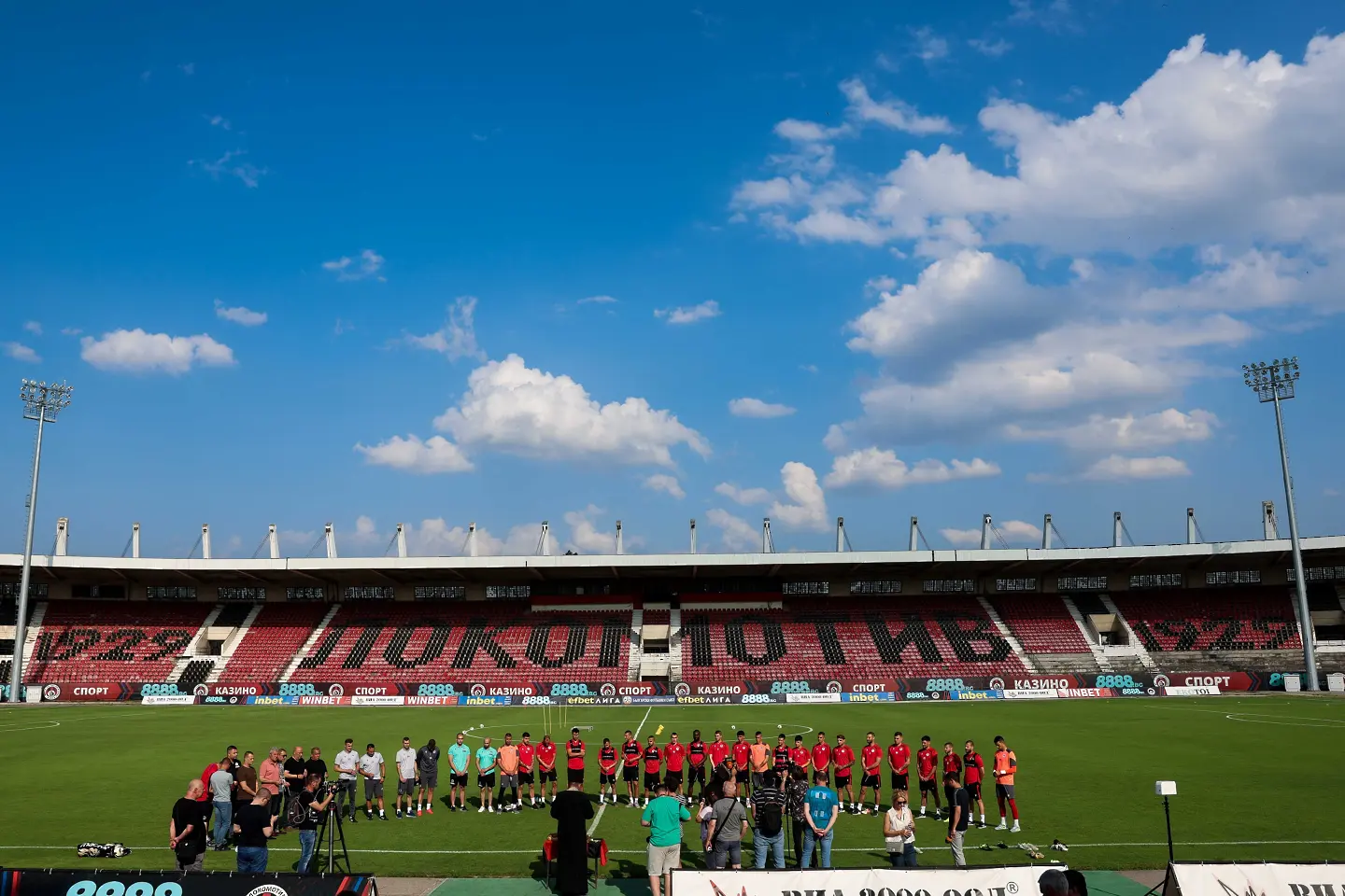 Спряха обществената поръчка за ремонта на стадион „Локомотив“ в София