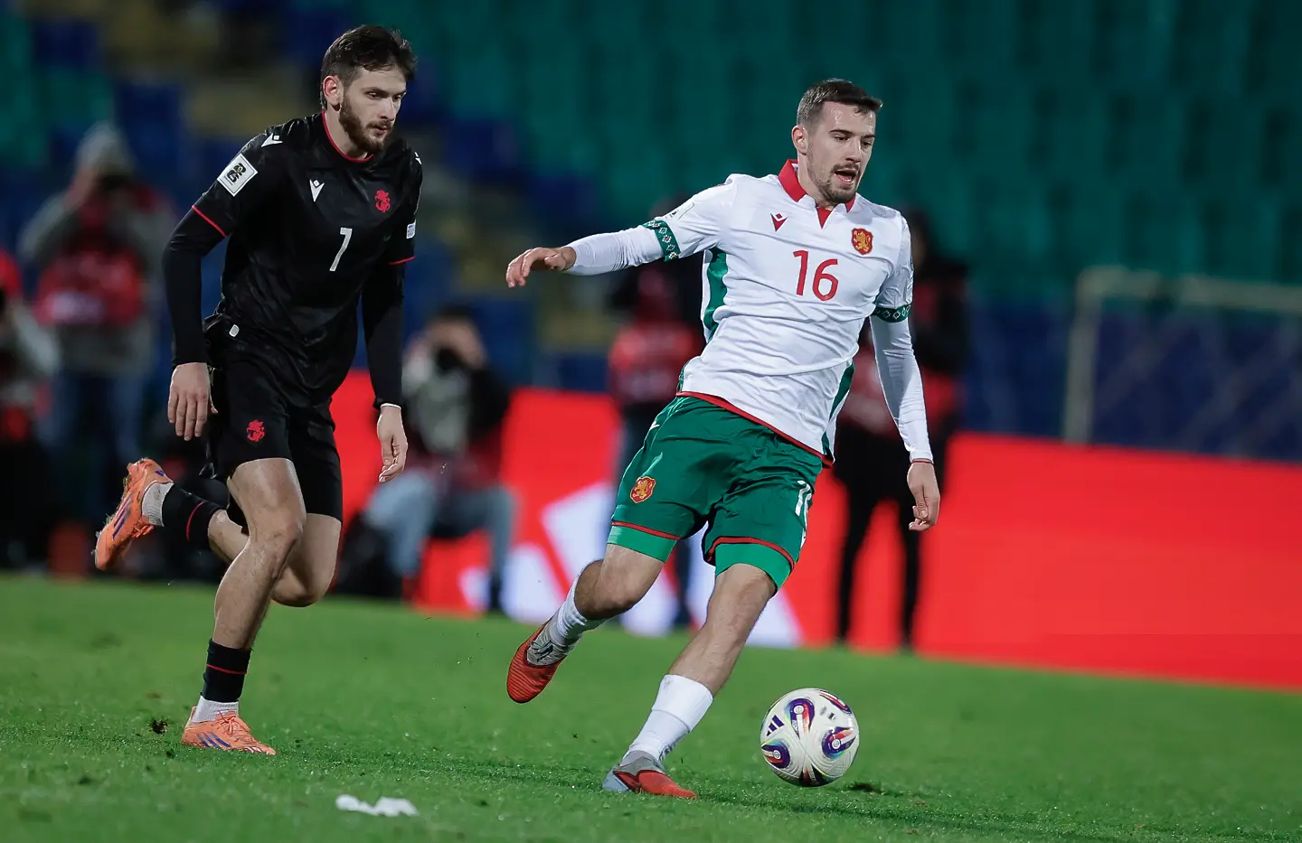 Марин Петков срещу Хвича Кварацхелия / startphoto.bg 