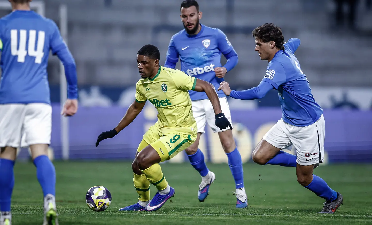 Квадво Дуа, Димо Кръстев / startphoto.bg