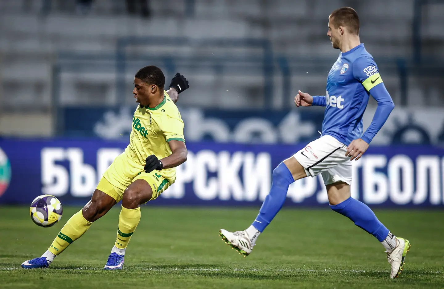 Квадво Дуа, Ангел Грънчов / startphoto.bg