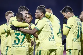 Лудогорец нокаутира Спартак по бързата процедура и върна напрежението в Левски