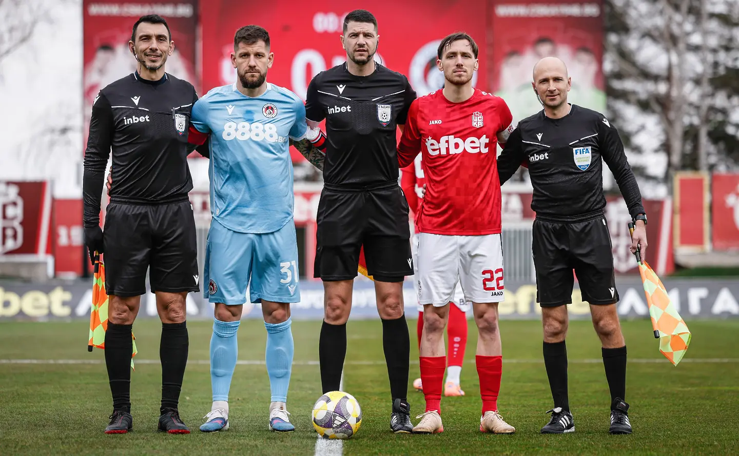 На живо: ЦСКА 1948 - Локомотив София (Състави)