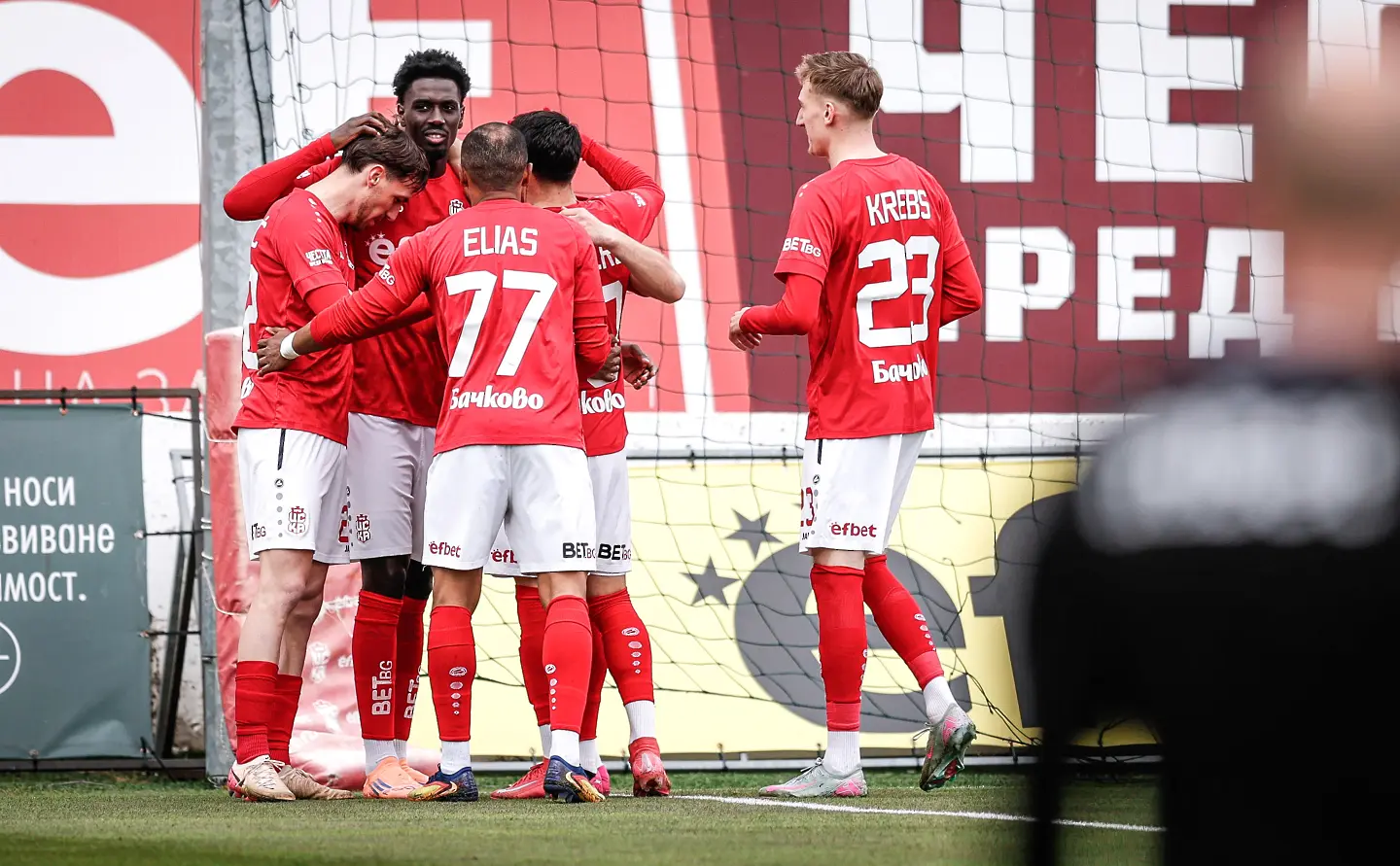 На живо: ЦСКА 1948 - Локомотив София (Състави)