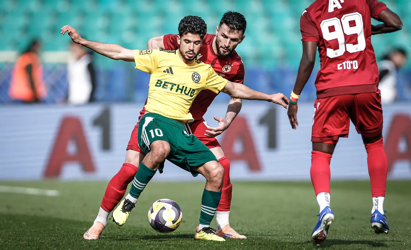 Лумбард Делова / startphoto.bg