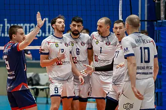 Локомотив Авиа и Нефтохимик на крачка от топ 4 в НВЛ