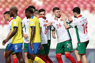 България вкара десет на симпатягите от Соломонови острови в мач-гротеска