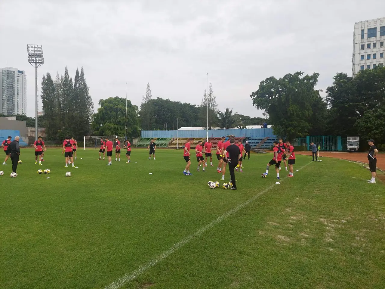 България тренира в пълен състав преди Соломоновите острови (ВИДЕО)