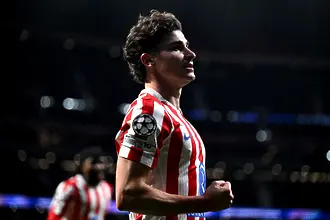 Атлетико Мадрид с мегаоферта към Хулиан Алварес, за да спре трансфер в Барселона