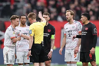 Байерн Мюнхен остава на нож със съдиите в Германия