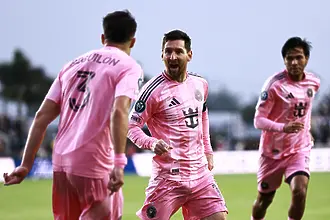 Лионел Меси задмина Кристиано Роналдо: най-бързият до 900 гола в историята