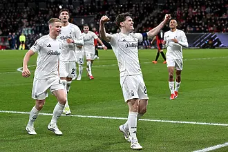 Късметът покри Мидтиланд в продълженията срещу Нотингам, но го изостави при дузпите