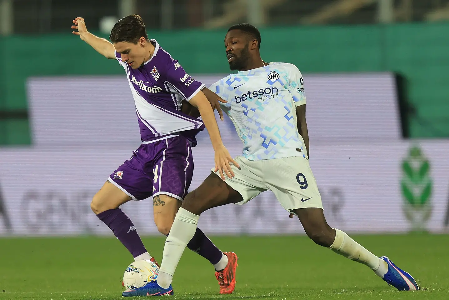 Николо Фаджоли, Маркус Тюрам, Фиорентина - Интер / Getty Images