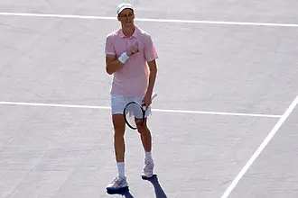 Синер мачка за час и десет минути в Маями