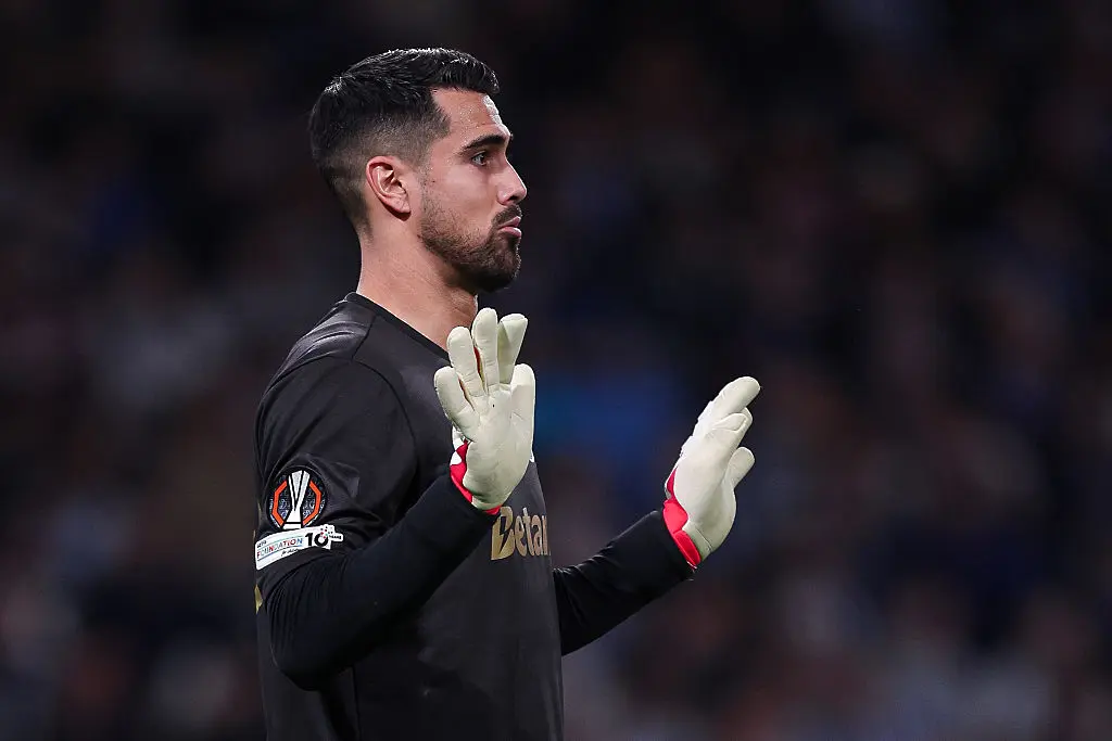 Ювентус набеляза вратар на Порто