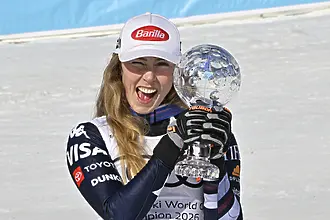 Микаела Шифрин с рекорден голям кристален глобус в ските