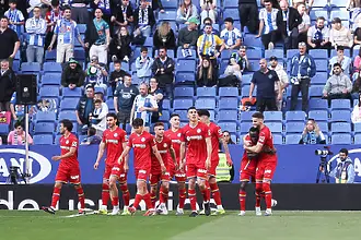 Разбойниците на Пепе Бордалас оставиха клетката на “папагалчетата” заключена