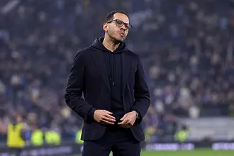  Уволнението на Росиниър изглежда неизбежно