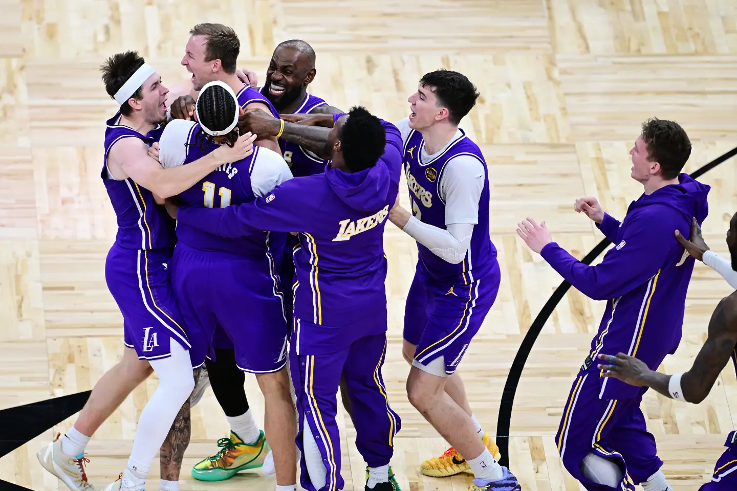 ЛА Лейкърс / Getty Images