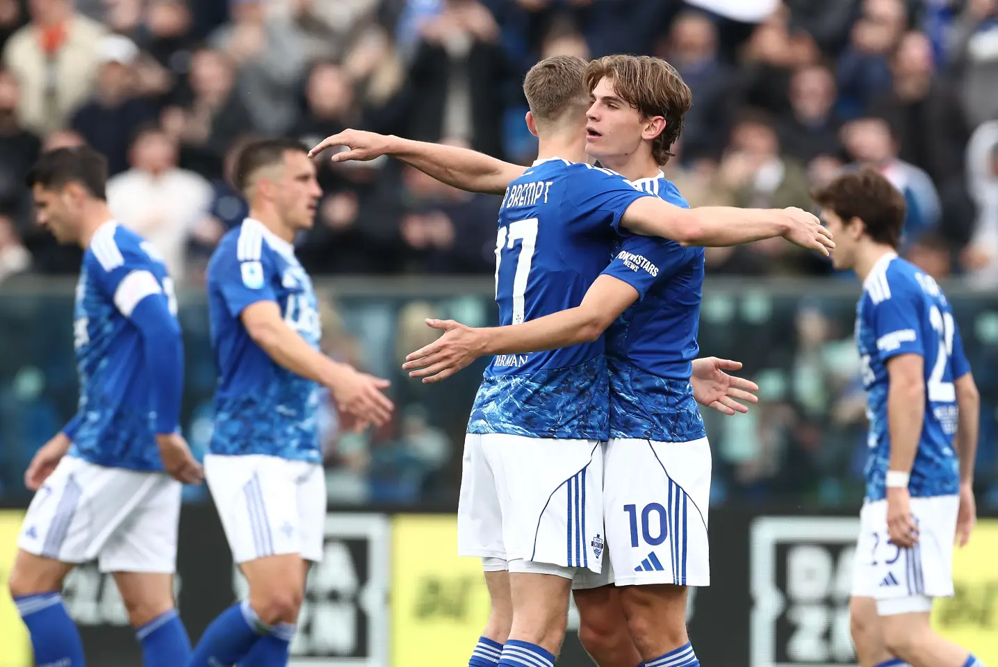 Комо разби Пиза, Божинов отново не игра