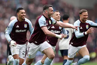 Астън Вила се възползва от загубите на Ливърпул и Челси и дръпна в топ 4