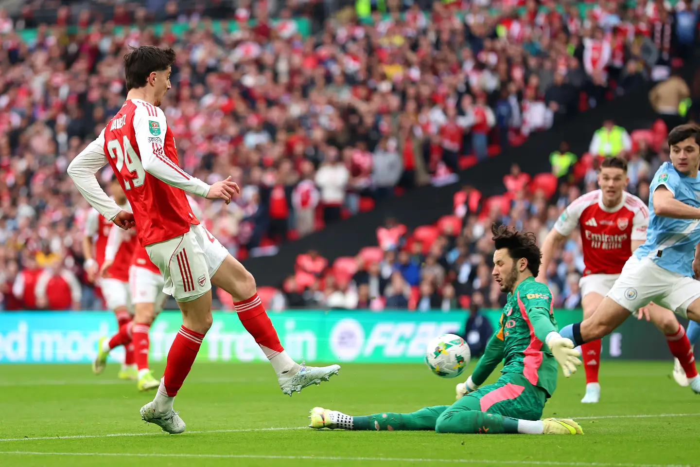 Учителят надви ученика: Манчестър Сити надхитри Арсенал и спечели Карабао Къп (ВИДЕО)