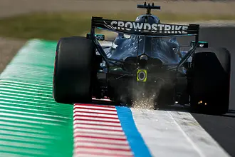 Джордж Ръсел най-бърз и на „Сузука“