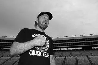 Легендарният Чък Норис почина