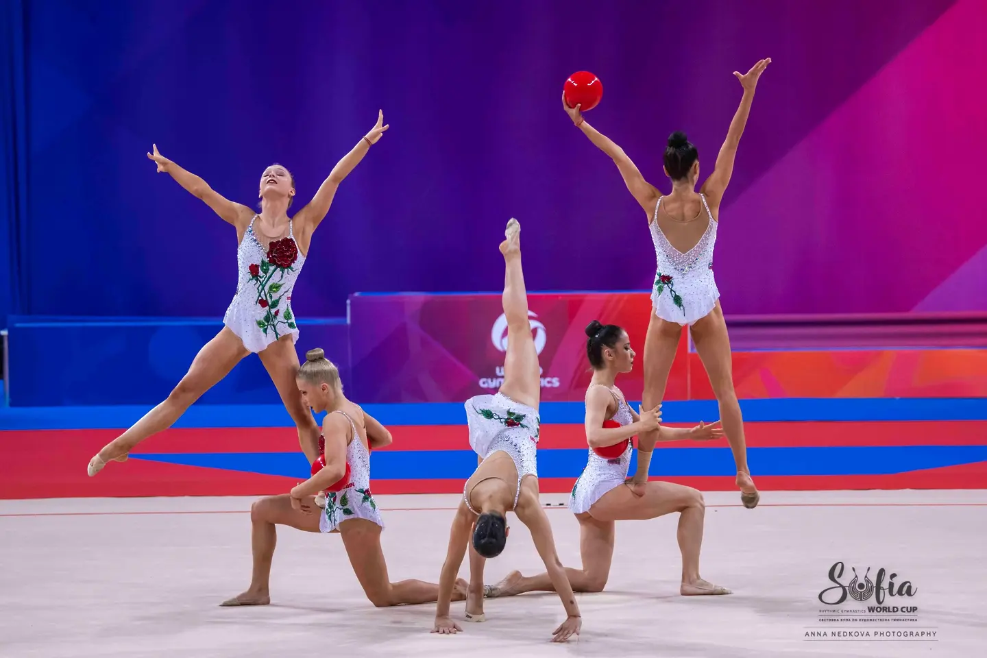 ансамбълът по художествена гимнастика на България/ АННА НЕДКОВА, БФХГ 