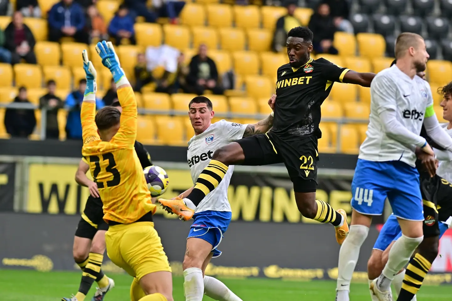 Енок Куатенг / www.facebook.com/botevplovdiv