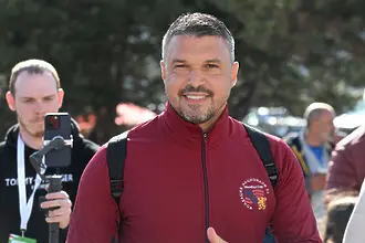 Момент на респект между Валери Божинов и емблема на Интер (ВИДЕО)