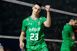 Само с един Алекс Николов не става - отбеляза 20 точки, но Лубе се издъни