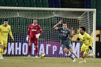 Левски без трима за мача в Добрич