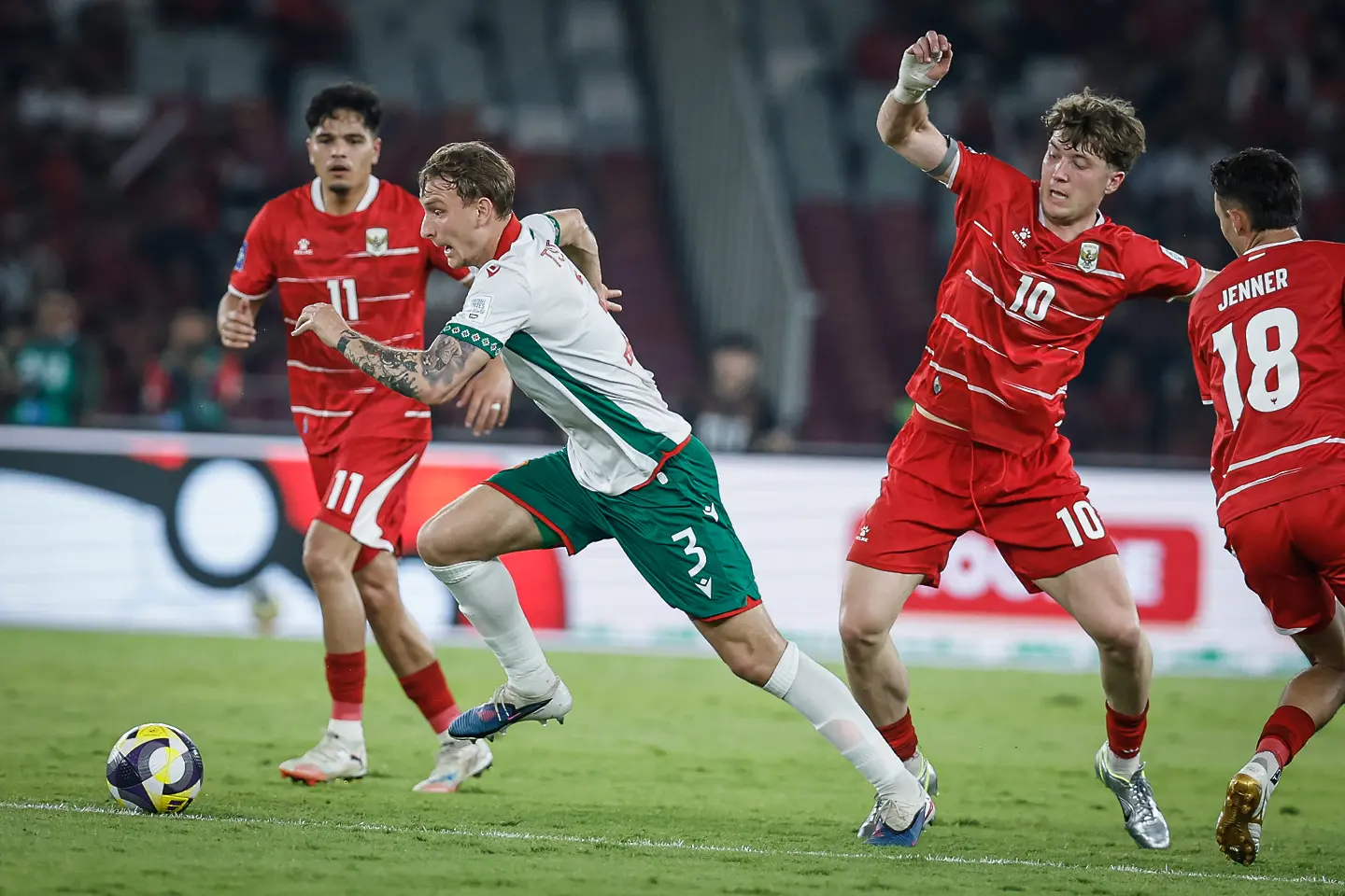 Емил Ценов, Оле Ромени / startphoto.bg