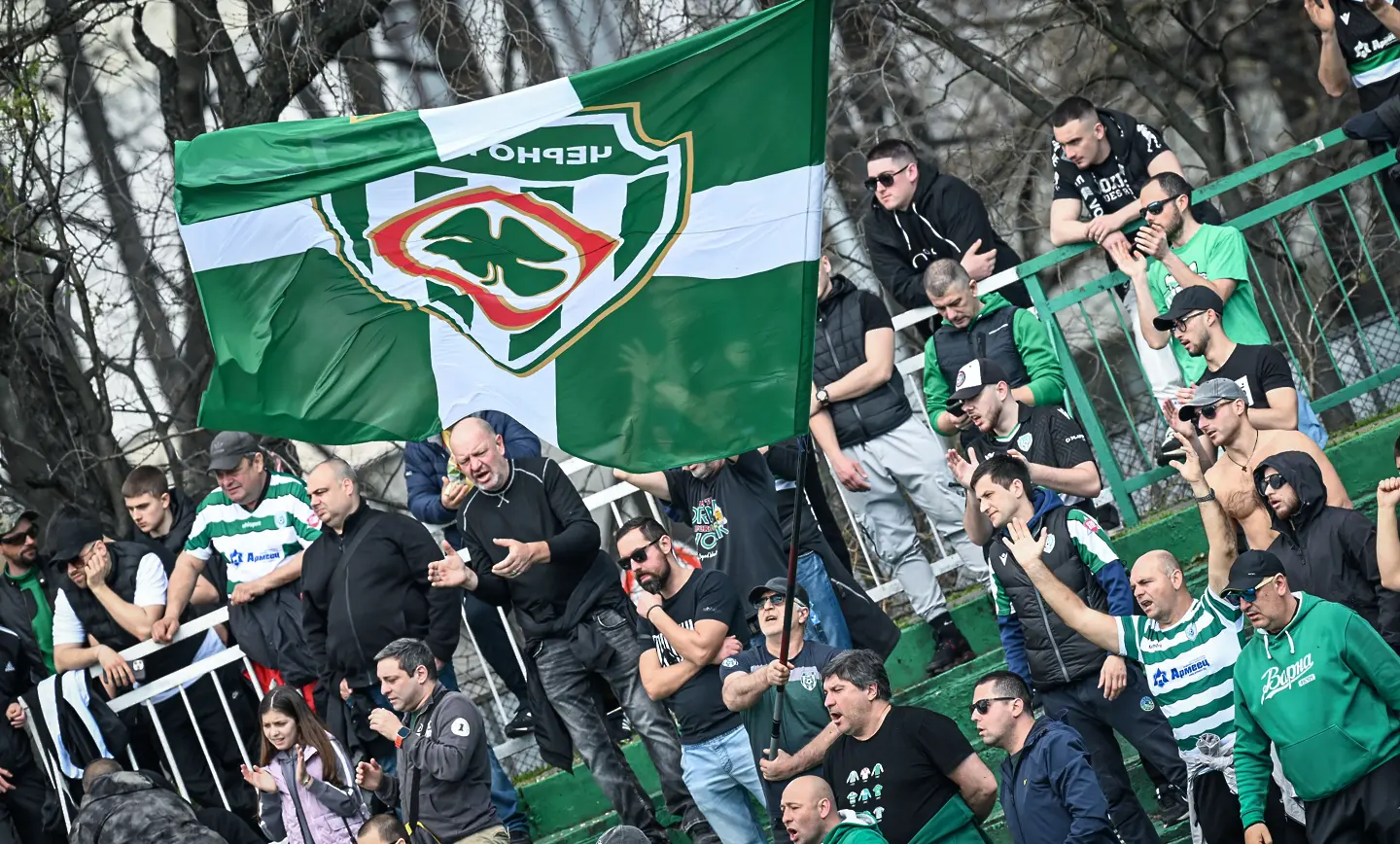 Фенове на Черно море / startphoto.bg