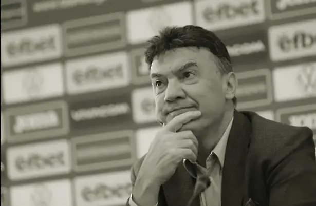 Българска федерация по волейбол и Любомир Ганев почетоха Борислав Михайлов