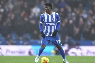 Манчестър Юнайтед се възползва от спад в цената