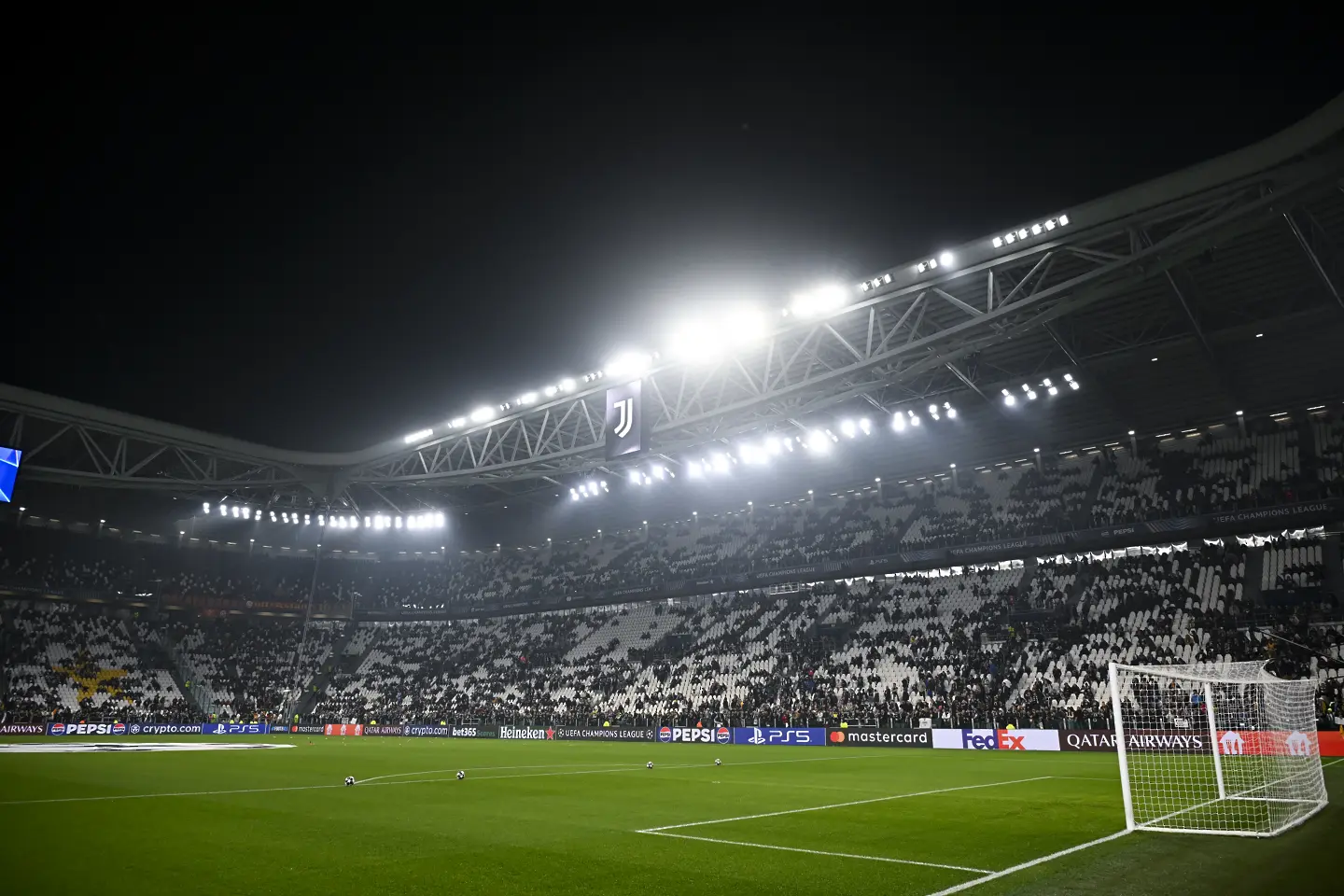 Само стадионът на Ювентус готов за Евро 2032 / Getty Images