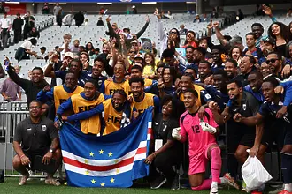 Вратарят на Монтана герой за Кабо Верде, парира Финландия на дузпи