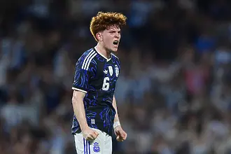 Челси договаря първи летен трансфер на фона на скандала с Енцо Фернандес