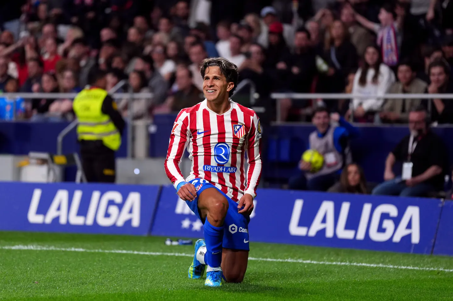 Барселона се доближи до титлата с шампионски обрат срещу Атлетико Мадрид