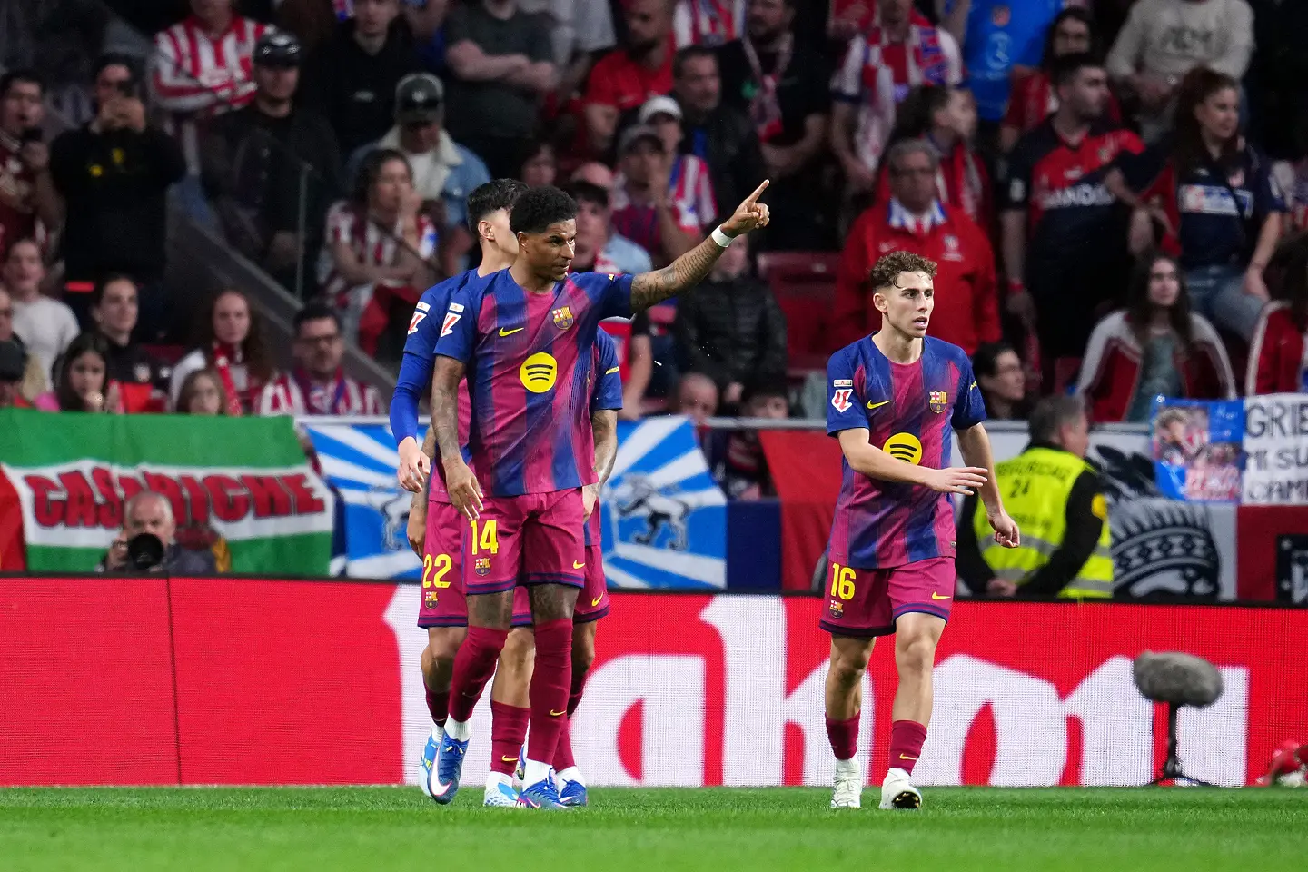 Барселона се доближи до титлата с шампионски обрат срещу Атлетико Мадрид