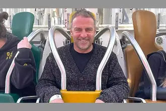 Ханзи Флик отскочи до увеселителния парк в Барселона