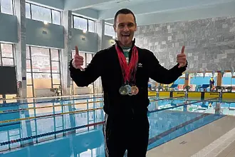 Българин от Холивуд се върна към плуването със седем медала