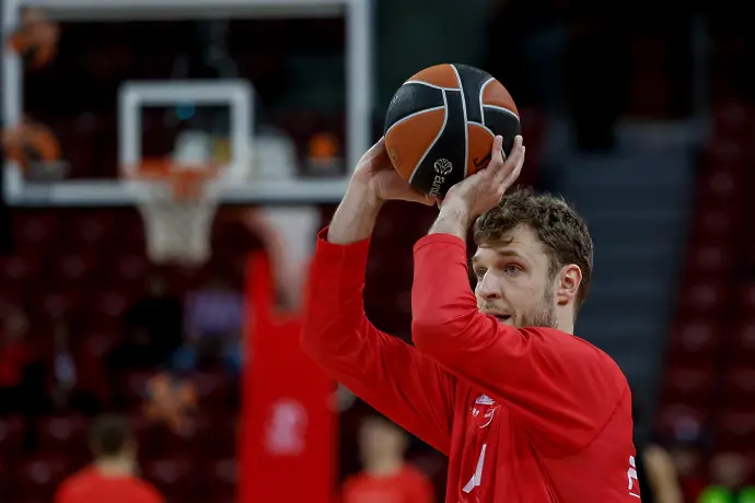Какво трябва да направи Везенков, за да завърши сезона като най-добрия реализатор в Евролигата?