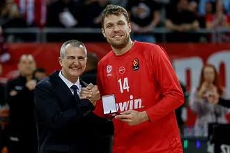 Спортният министър връчи специална награда на Александър Везенков