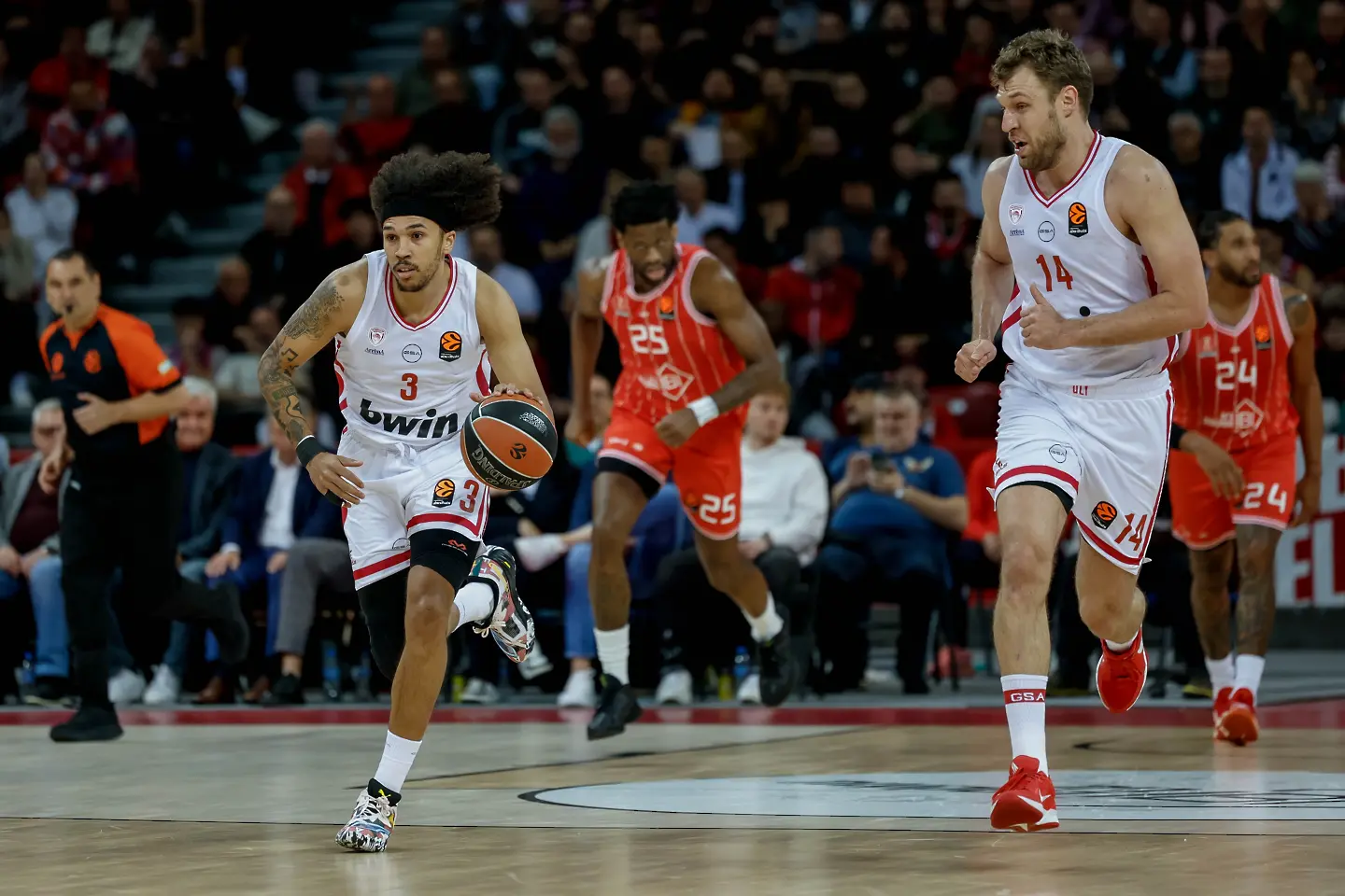 Александър Везенков и Тайсън Уорд / startphoto.bg